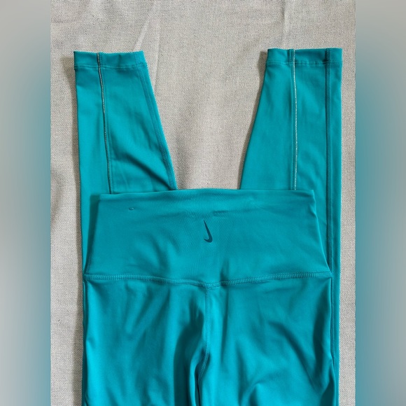 NIKE Yoga Legging NWOT Small - Picture 6 of 7